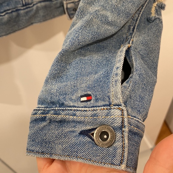 Faux Fur Collar Denim Jacket For Kids - Picture 5 of 14